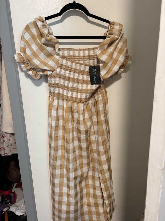 Smocked Puff Sleeve Gingham Midi Dress - Beige/White - Picture 4 of 4